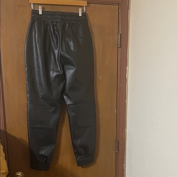 bebe Black Ankle Cropped Pants - Picture 2 of 12